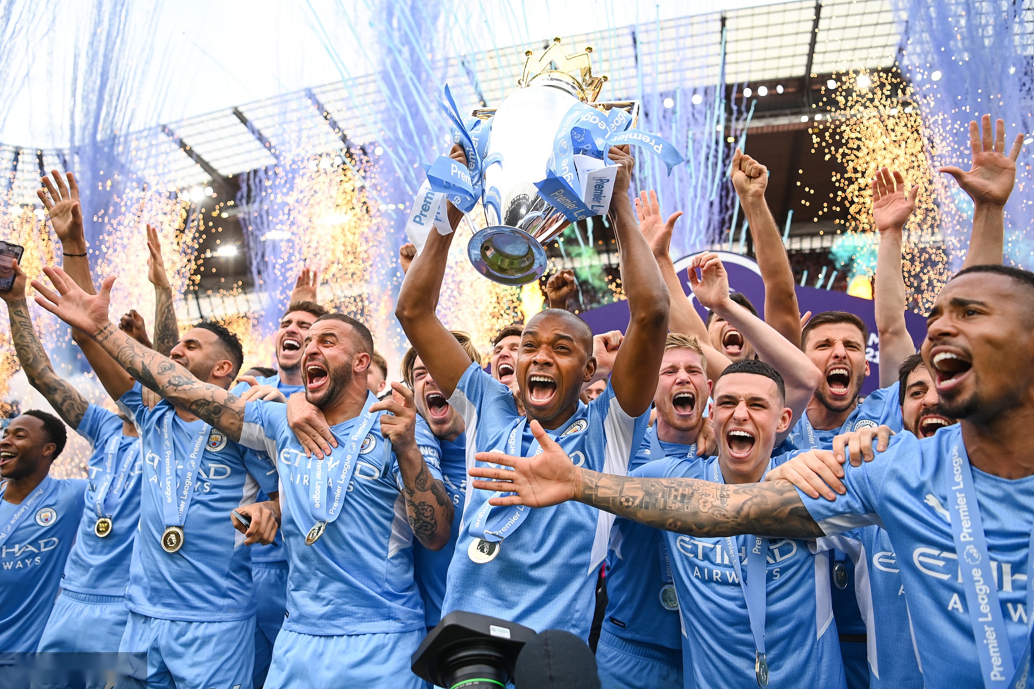 队表现增加 队表现增加